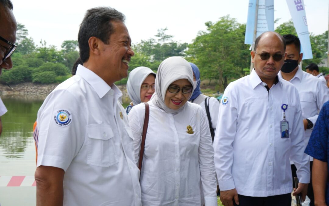 Amazing, FPIK Undip together with the Minister of Maritime Affairs and Fisheries Holds Fish Restocking Activities in Jatibarang Reservoir, Semarang