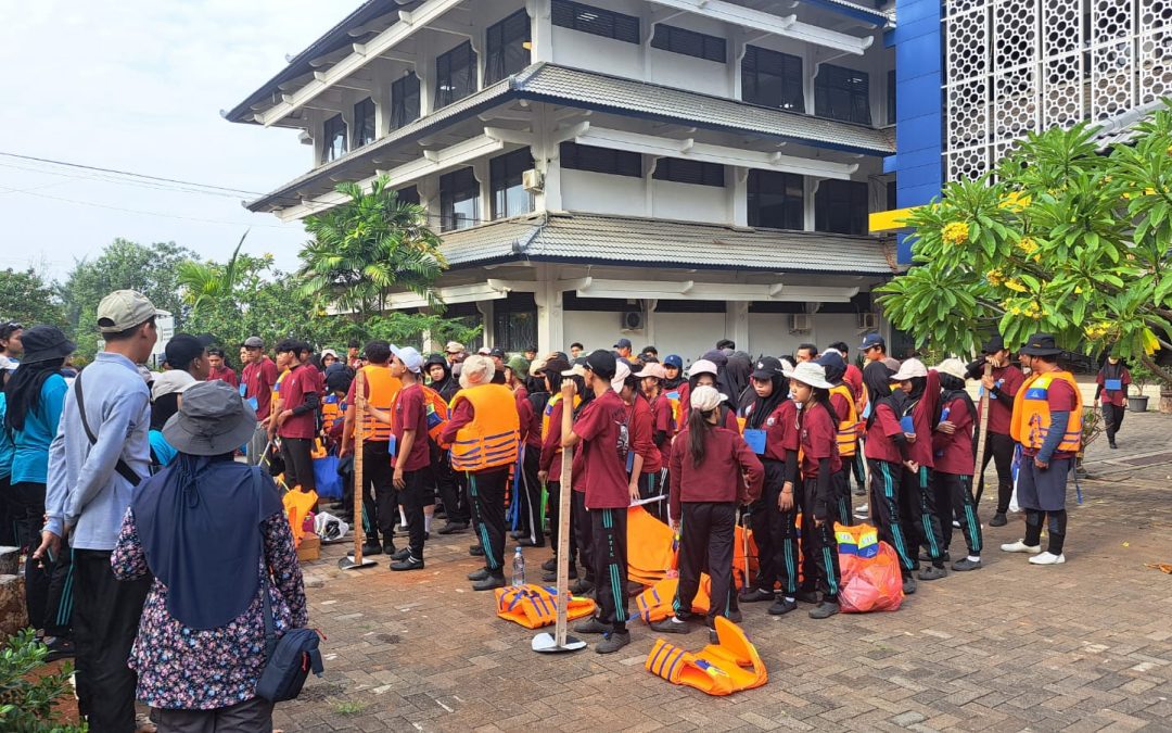 “Dari Kelas ke Lapangan: Praktikum Gabungan Prodi S1 Manajemen Sumber Daya Perairan, Mewujudkan Pembelajaran untuk Keberlanjutan Perairan”