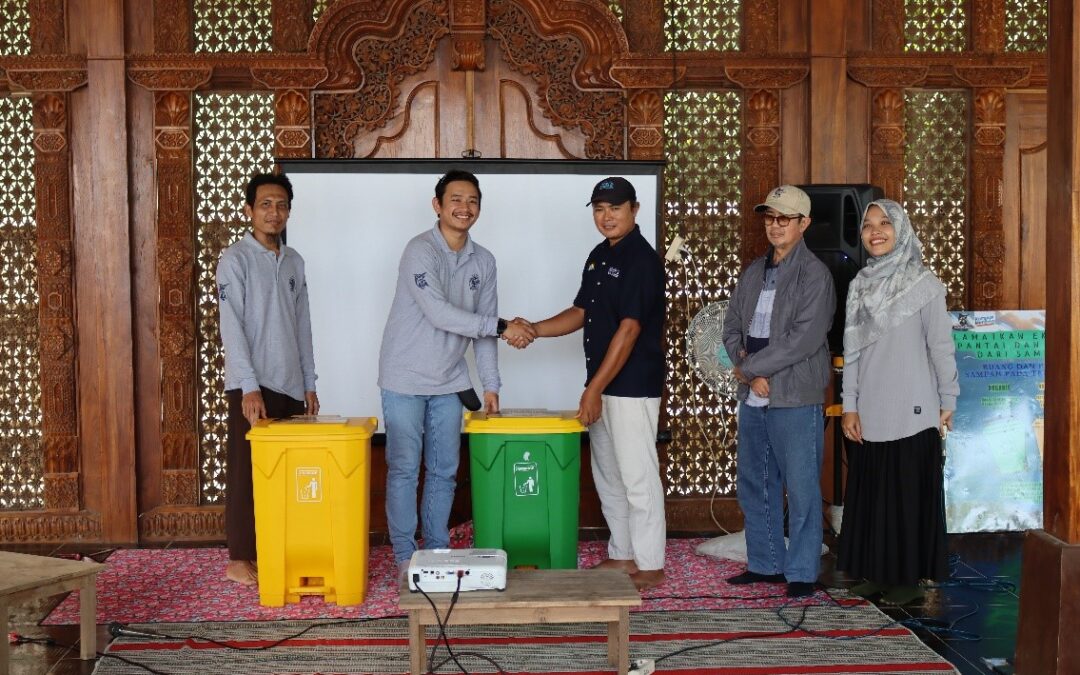 Wujud Nyata Program Studi Manajemen Sumber Daya Perairaran Undip: Optimalisasi Pengelolaan Sampah Plastik di Pantai Teluk Awur, Jepara