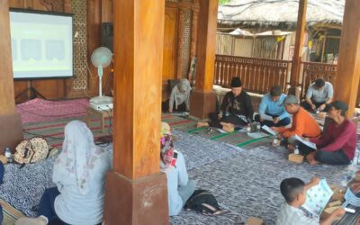 From Campus to Coast: Department of Aquatic Resources, Undip Educates Teluk Awur Residents on Mangrove Species and Benefits