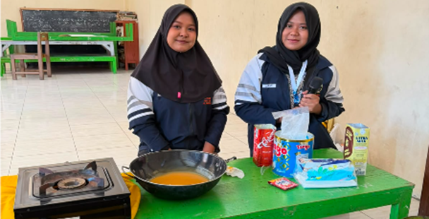 Jelantah Berdaya untuk Lingkungan Terjaga Melalui Pengolahan Sabun Cuci Ramah Lingkungan sebagai Upaya Mendukung Keberlanjutan SDGs 6 dan SDGs 12